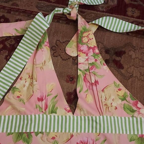 Halter apron with pockets pink & green cabbage rose PLUS FREE cookbook - Picture 3 of 4
